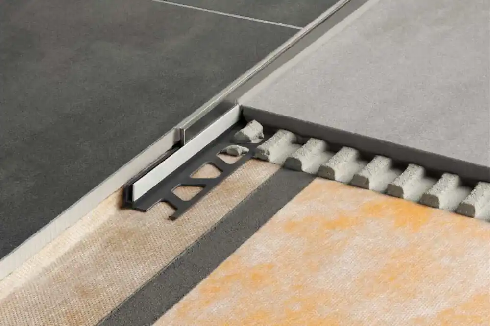 Speciální Cena SCHLÜTER SYSTEMS SHOWERPROFILE-SPS 100 spádový klín 10mm/1,2m, ocel V4A kartáčovaná